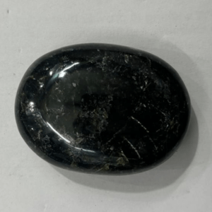 Larvakite